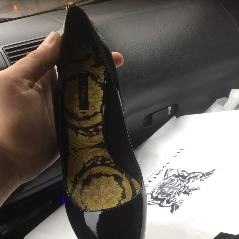 Versace heels - Picture 3 of 8